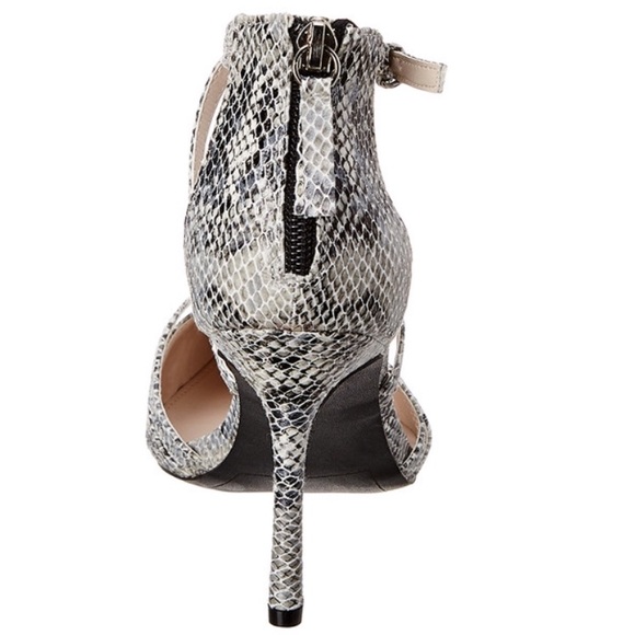 TAHARI EMMELINE LEATHER PUMP - Picture 3 of 8